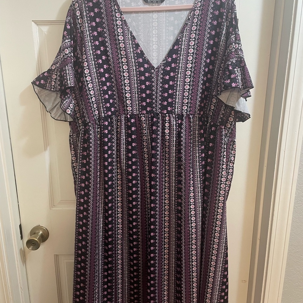 Floral V-Neck Ruffle Sleeve Dress